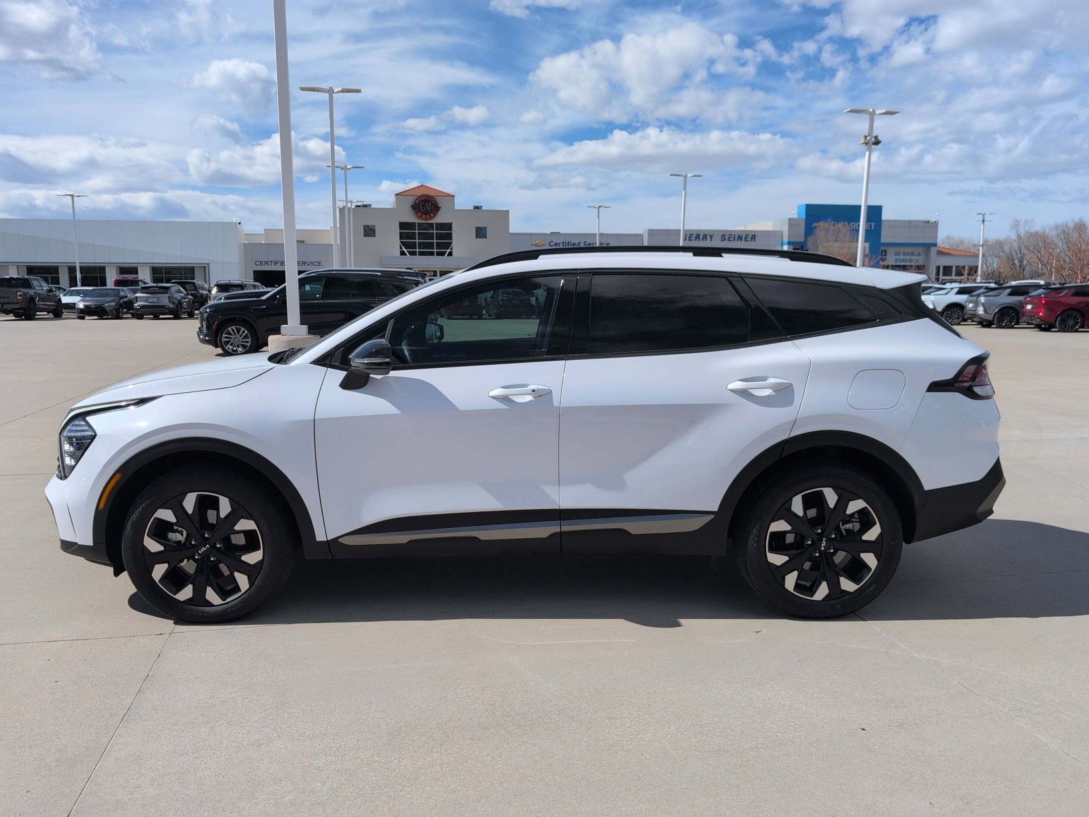 Certified 2024 Kia Sportage X-Line image 2