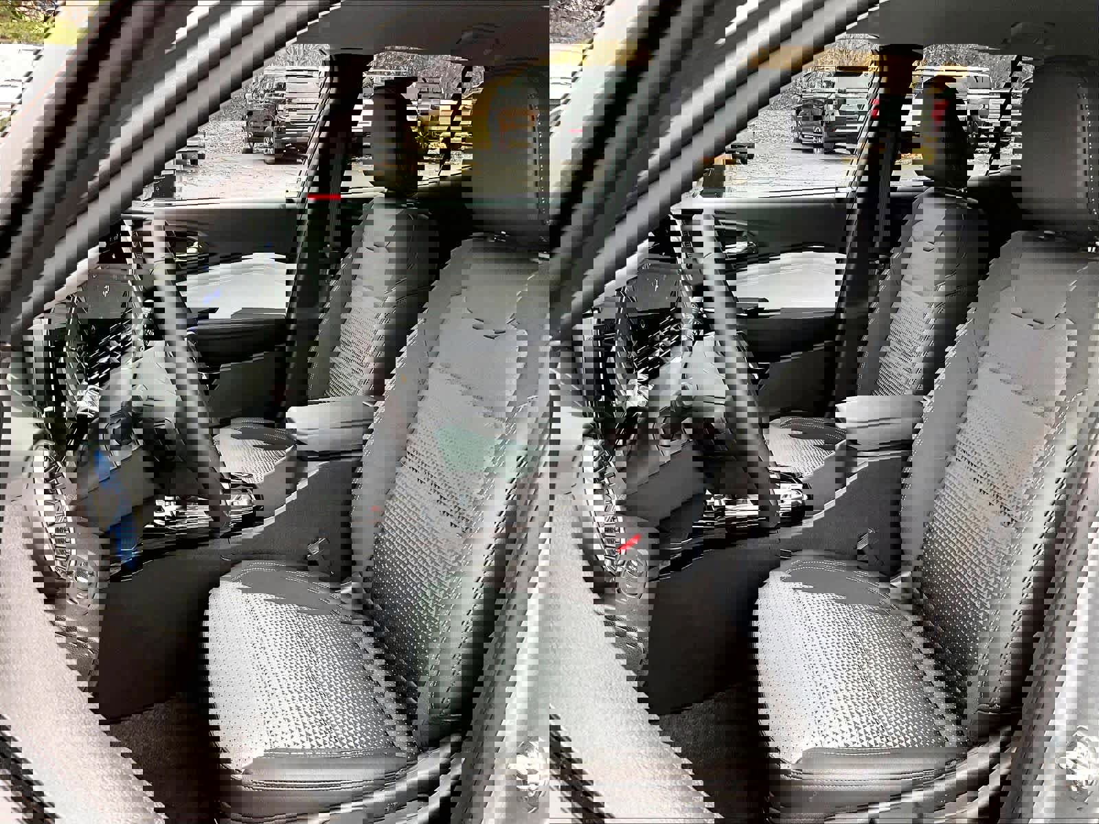 New 2025 Chevrolet Trax LT w/ LT Convenience Package image 11