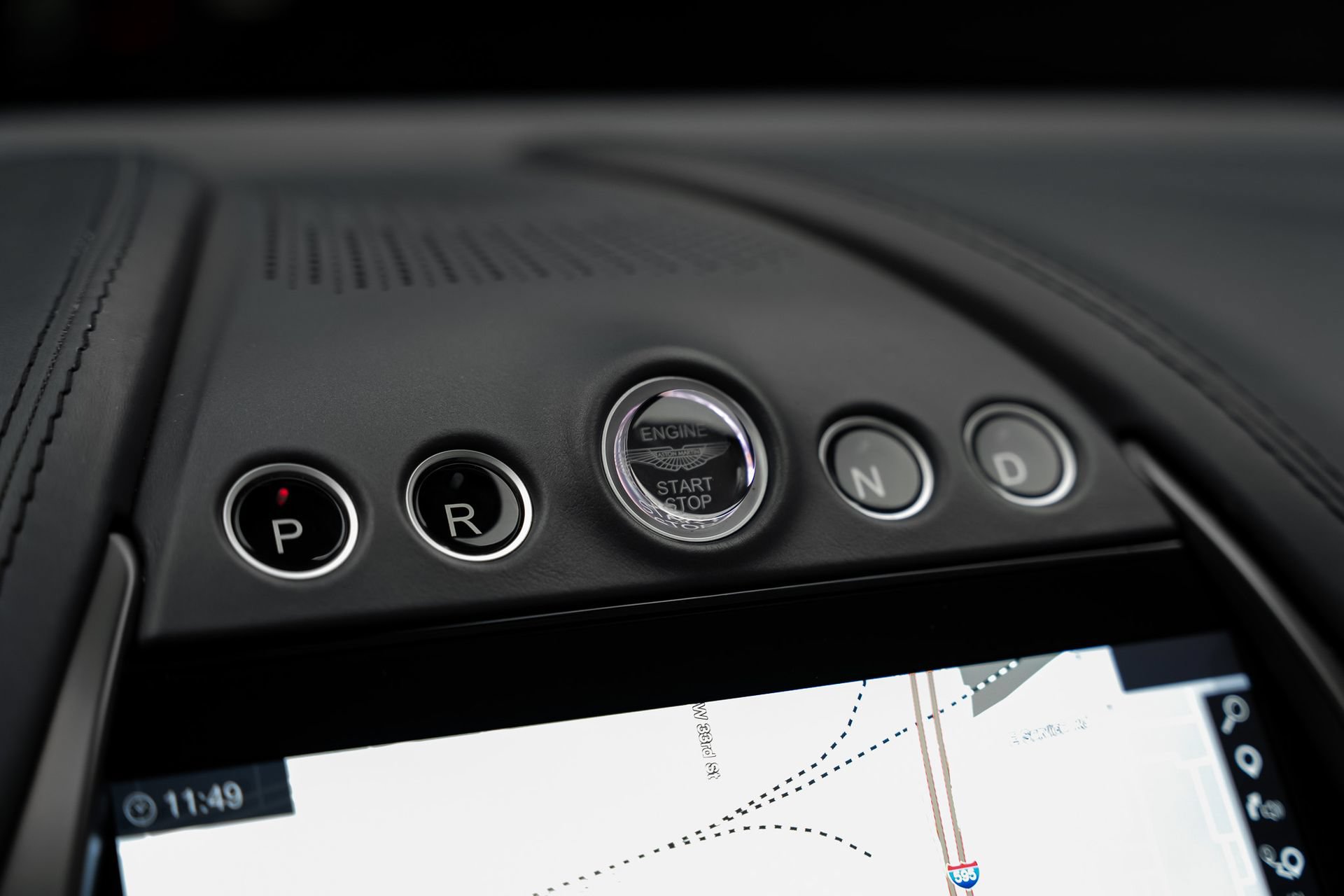 Used 2023 Aston Martin DBX AWD/4WD image 49