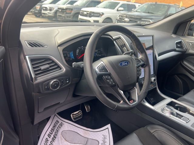 Certified 2023 Ford Edge ST image 7