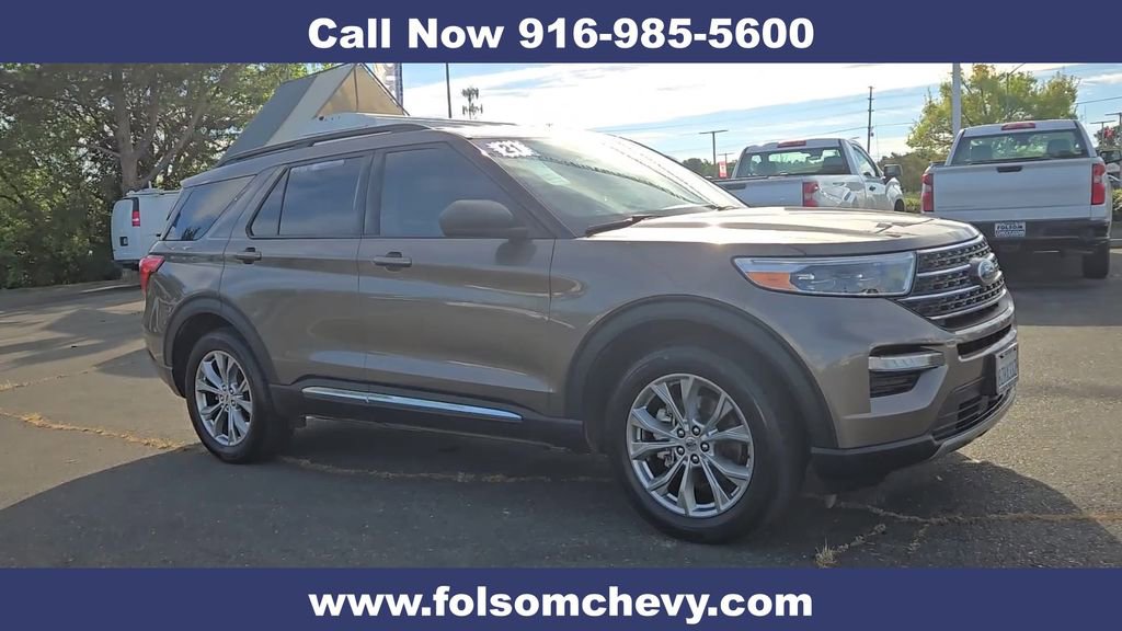 Used 2021 Ford Explorer XLT w/ Equipment Group 202A image 2