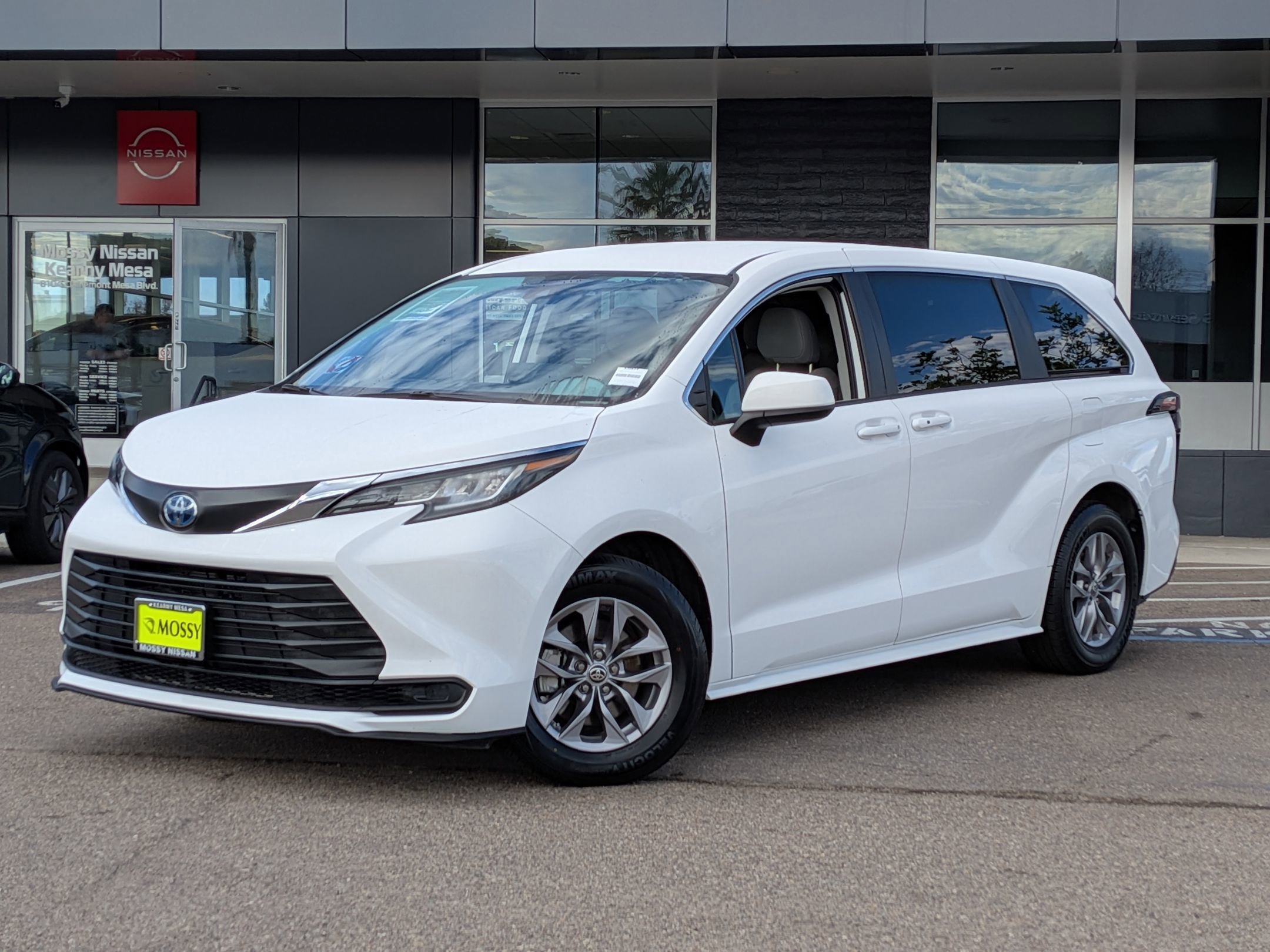 Used 2023 Toyota Sienna LE