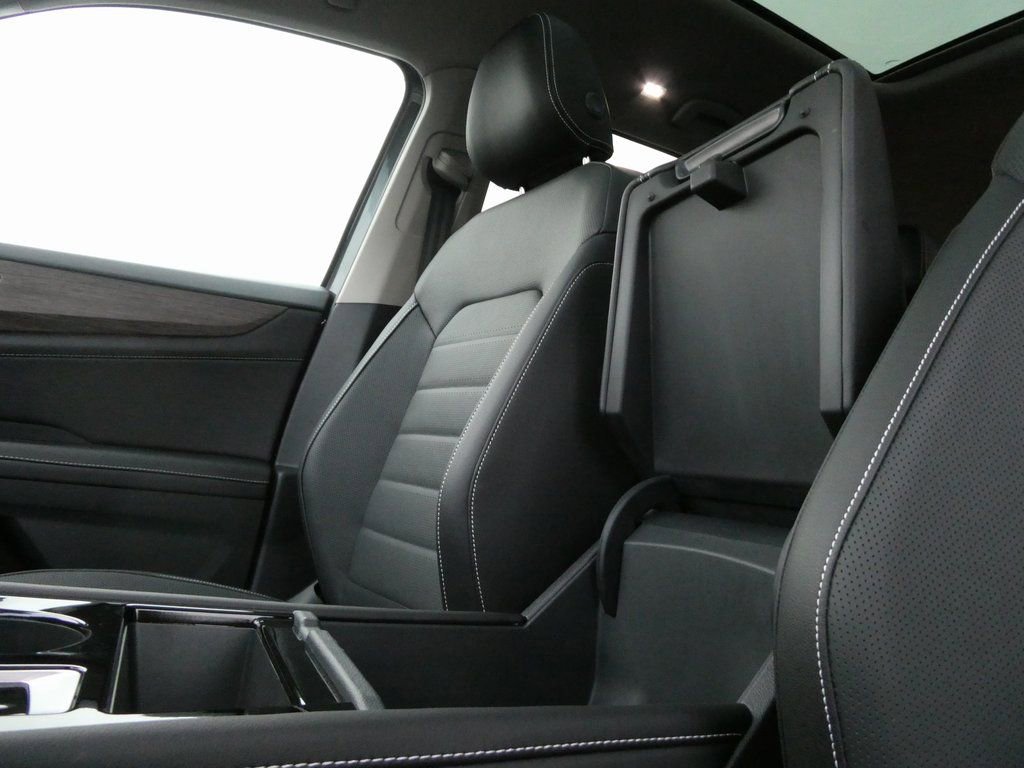 New 2026 Volkswagen Atlas SEL image 36