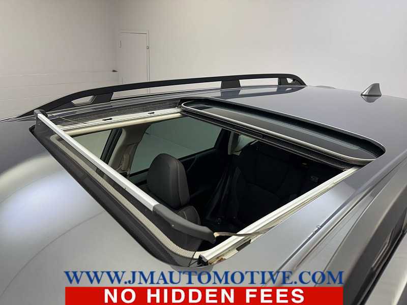 Used 2023 Subaru Forester Premium image 11