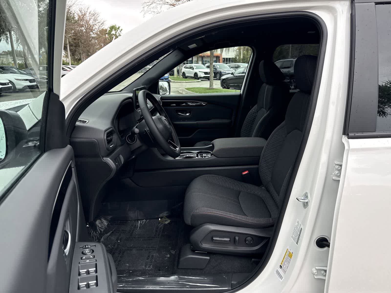 New 2026 Honda Pilot Sport image 2