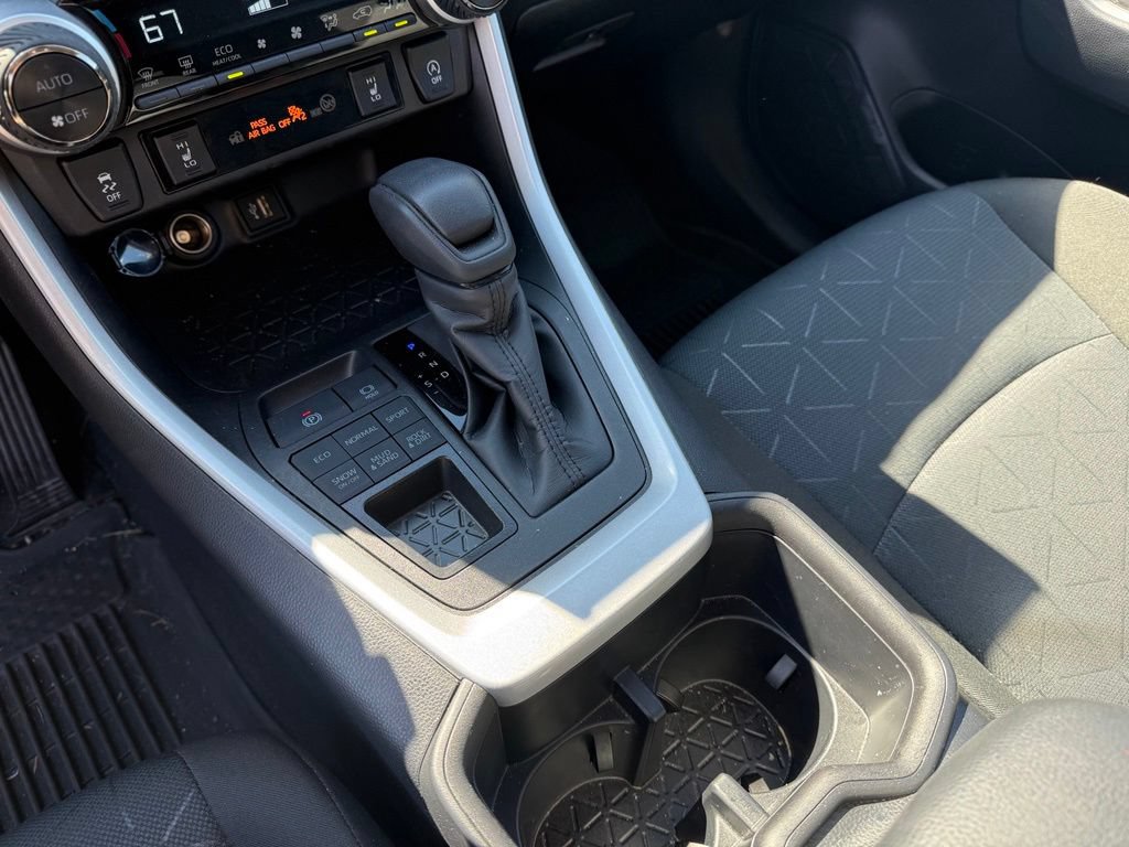 Used 2025 Toyota RAV4 XLE w/ Convenience Package AWD/4WD image 14