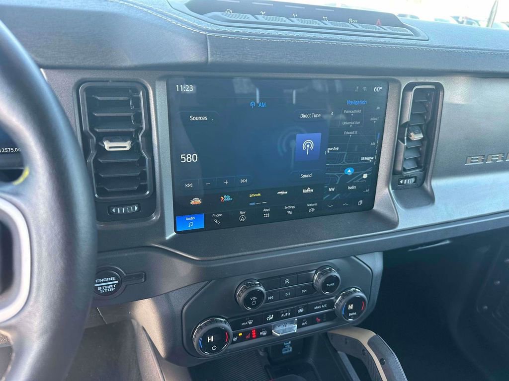 Used 2025 Ford Bronco Badlands AWD/4WD image 28