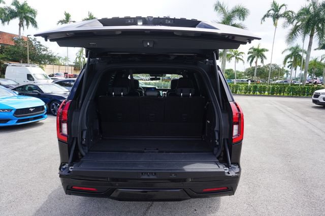 Used 2025 Ford Expedition Platinum w/ Stealth Performance Package AWD/4WD image 17