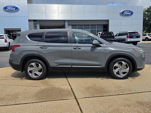 Used 2021 Hyundai Santa Fe SE FWD image 2