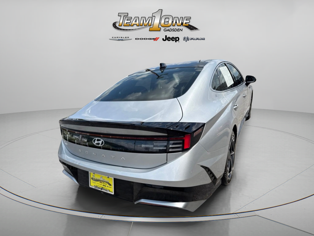 Used 2024 Hyundai Sonata SEL w/ Convenience Package FWD image 8