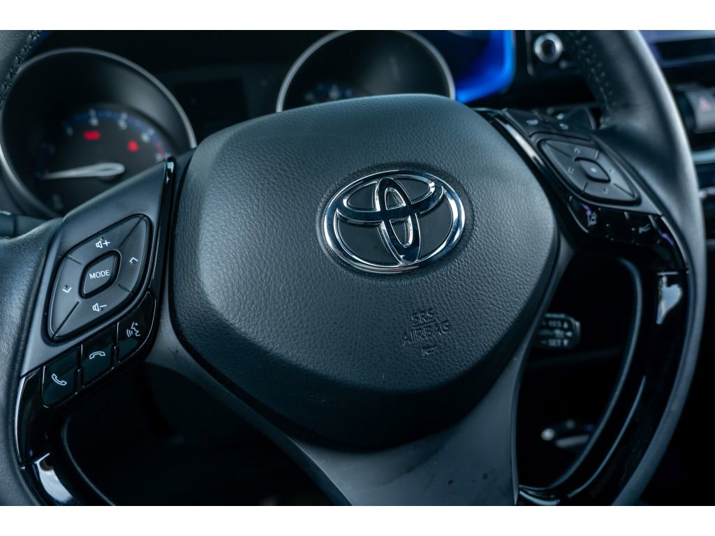 Used 2021 Toyota C-HR XLE FWD image 29