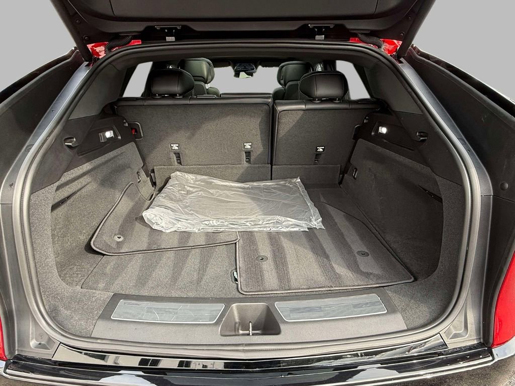 Used 2024 Cadillac Lyriq Sport image 17