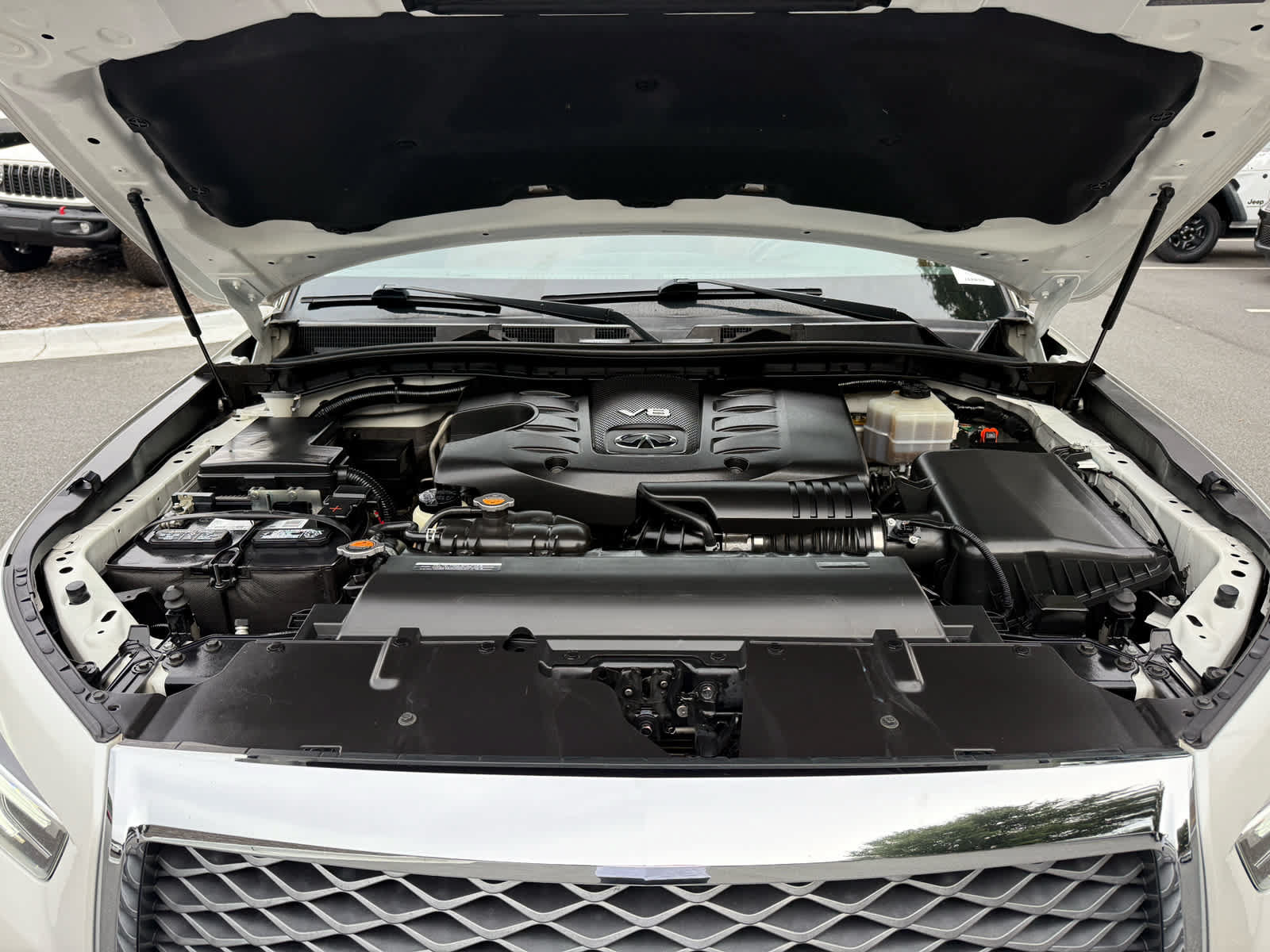 Used 2019 INFINITI QX80 Luxe w/ Proactive Package AWD/4WD image 32