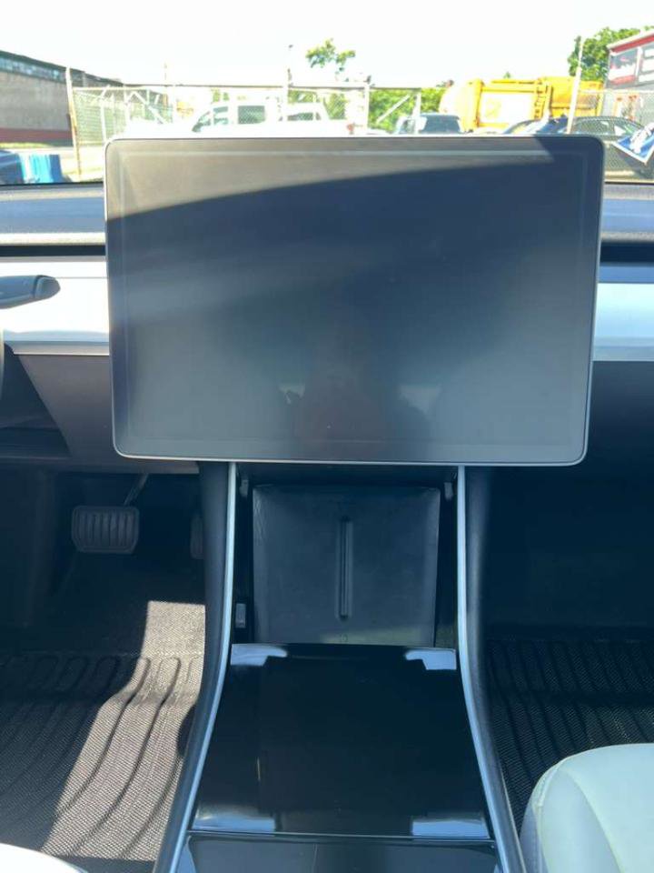 Used 2019 Tesla Model 3 Standard Range Plus RWD image 31