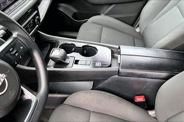 Used 2024 Nissan Rogue S image 13