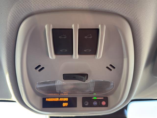 New 2026 Chevrolet Trax LT w/ Sunroof Package image 24