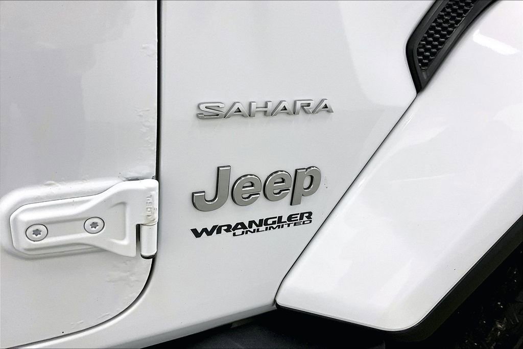 Used 2018 Jeep Wrangler Unlimited Sahara w/ Dual Top Group image 24