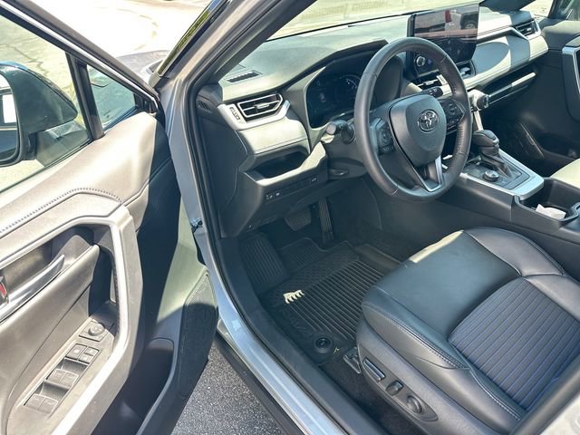 Used 2024 Toyota RAV4 XSE AWD/4WD image 9