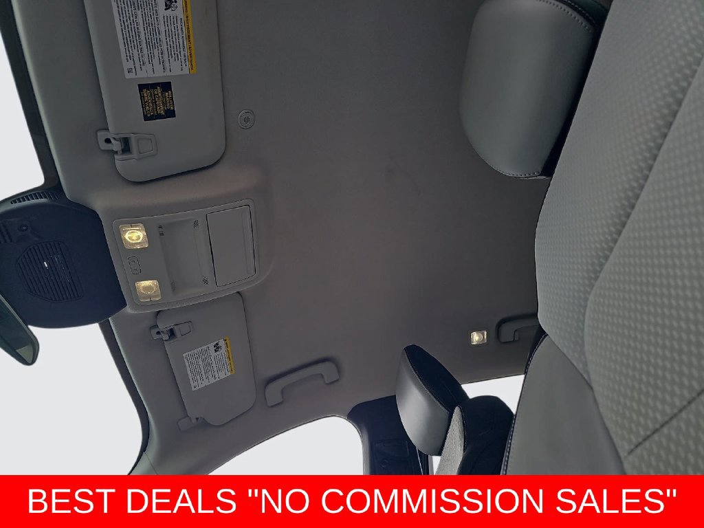 Used 2025 Ford Escape SE FWD image 31