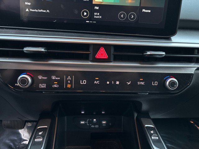 Used 2024 Kia Sorento S image 20