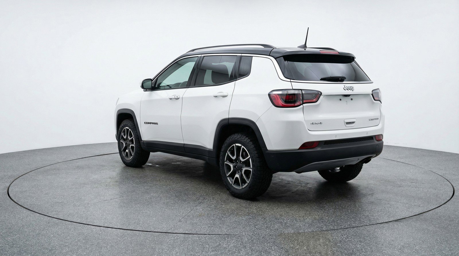 Used 2025 Jeep Compass Trailhawk image 6