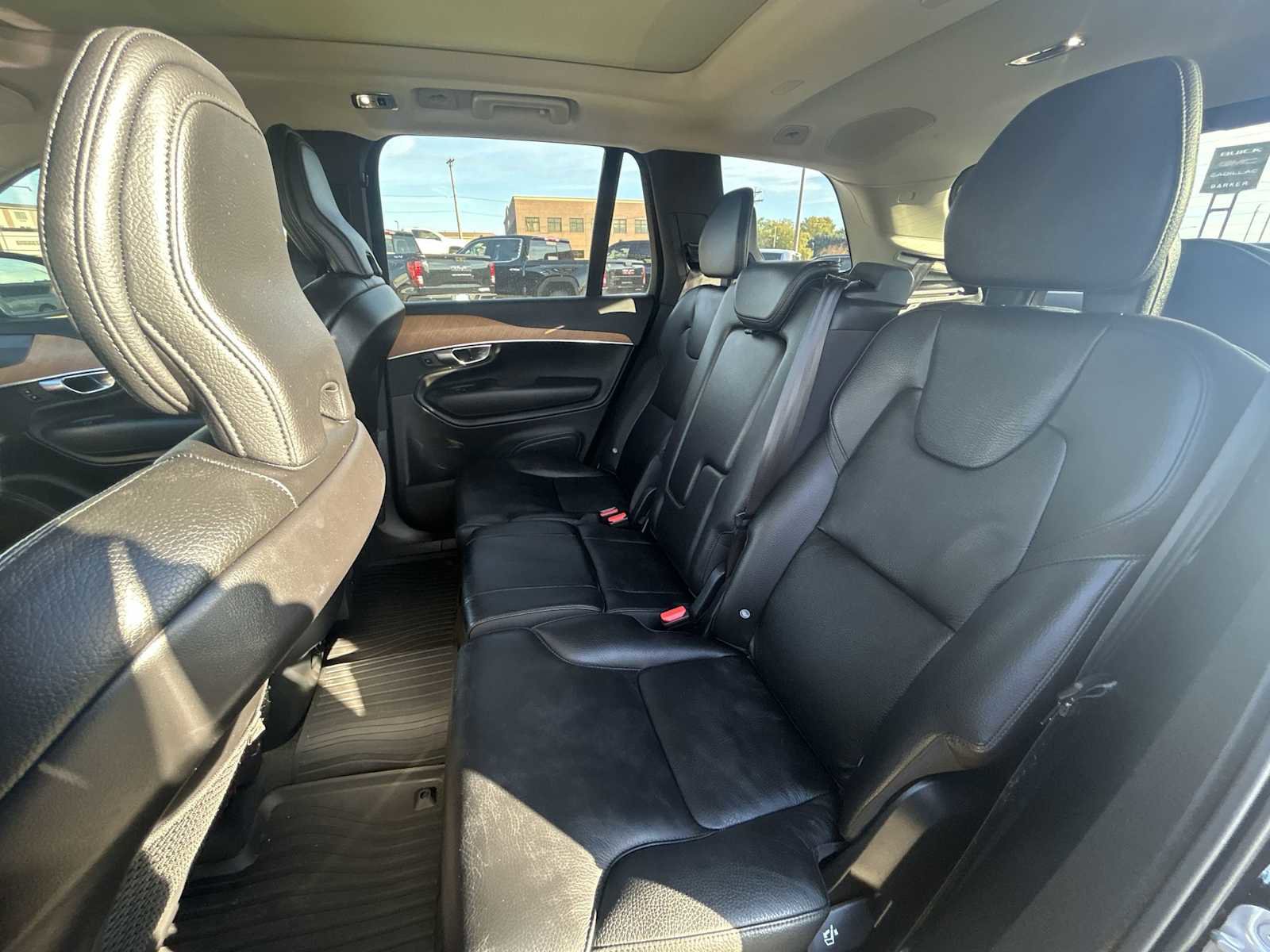 Used 2022 Volvo XC90 T6 Momentum w/ Climate Package image 26