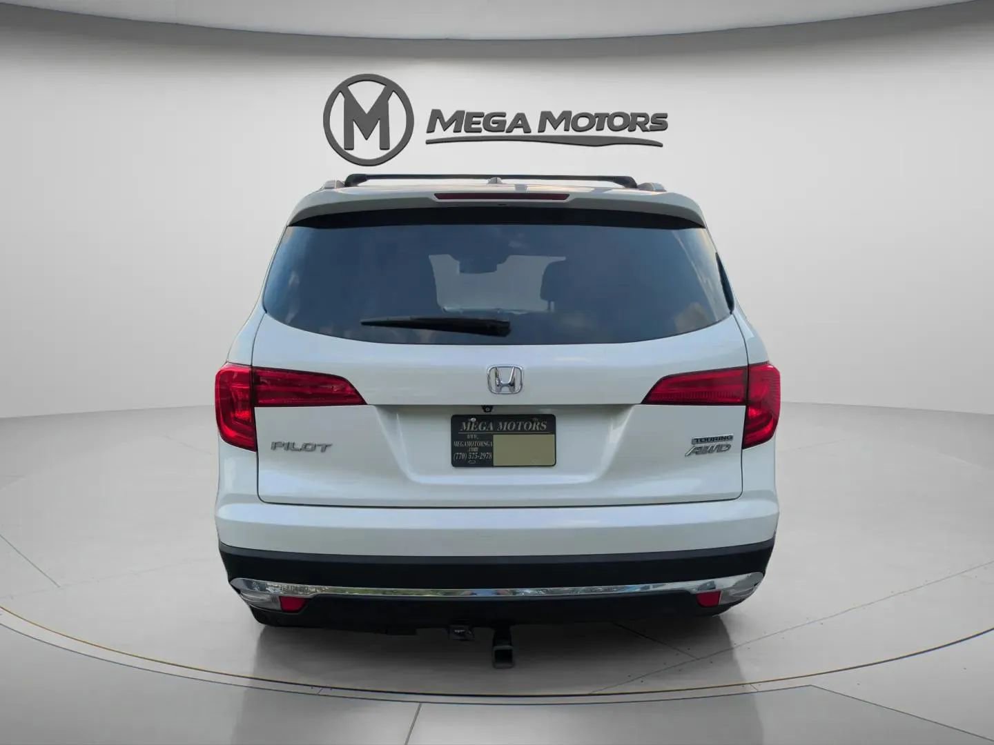 Used 2017 Honda Pilot Touring image 6