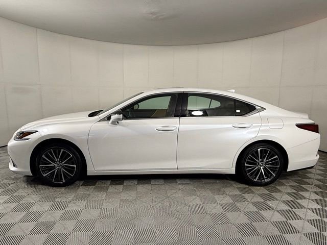 Used 2025 Lexus ES 350 w/ Premium Package FWD image 3
