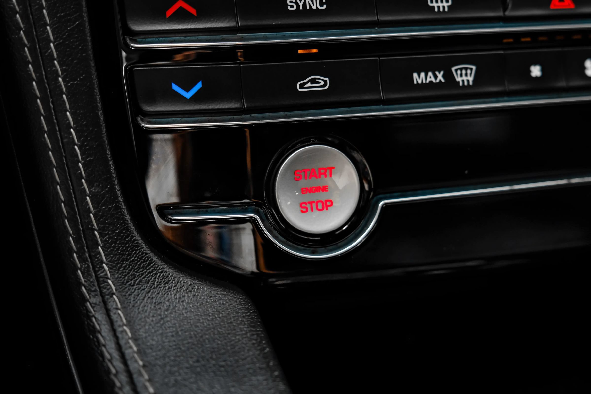 Used 2020 Jaguar F-PACE S AWD/4WD image 19