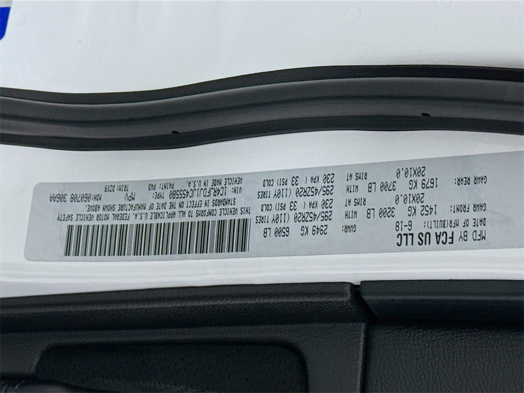 Used 2018 Jeep Grand Cherokee SRT w/ Trailer Tow Group IV image 27