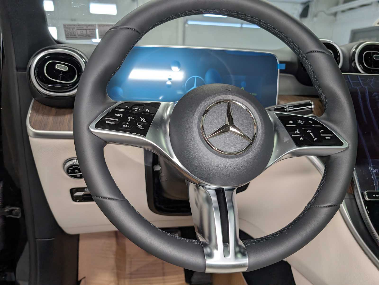 New 2026 Mercedes-Benz GLC 300 4MATIC image 31