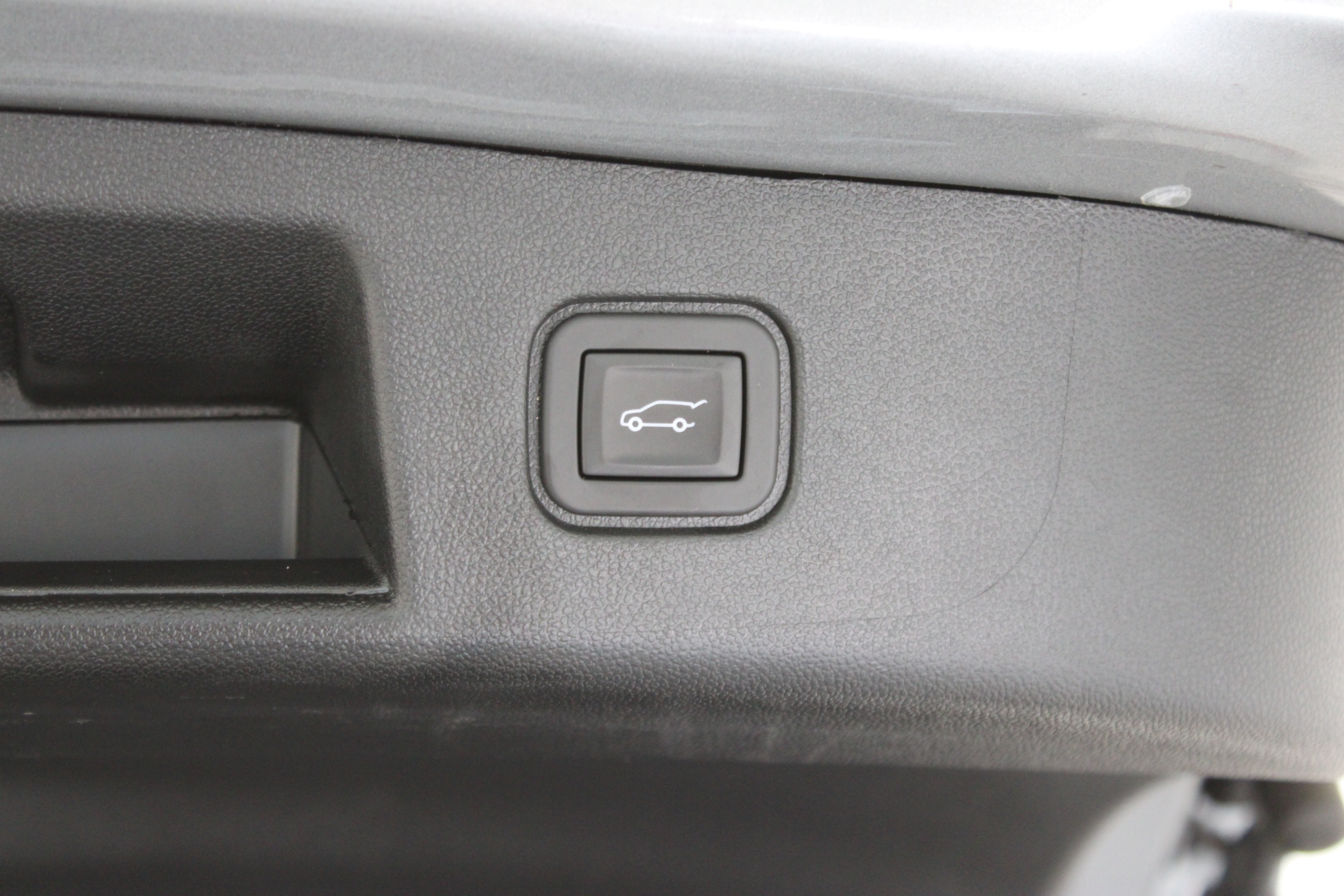 Used 2025 Chevrolet Blazer EV LT FWD image 32
