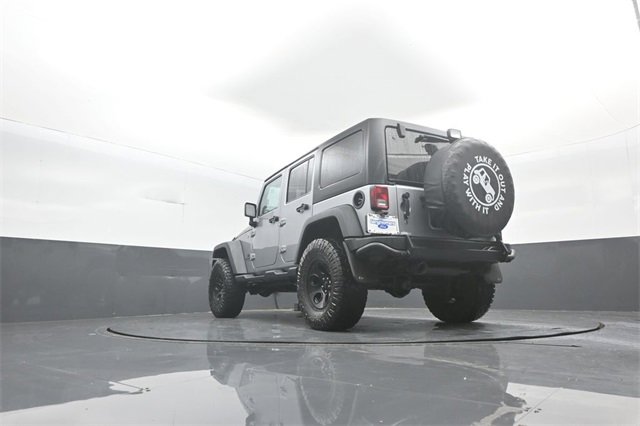 Used 2017 Jeep Wrangler Unlimited Rubicon w/ Connectivity Group image 30