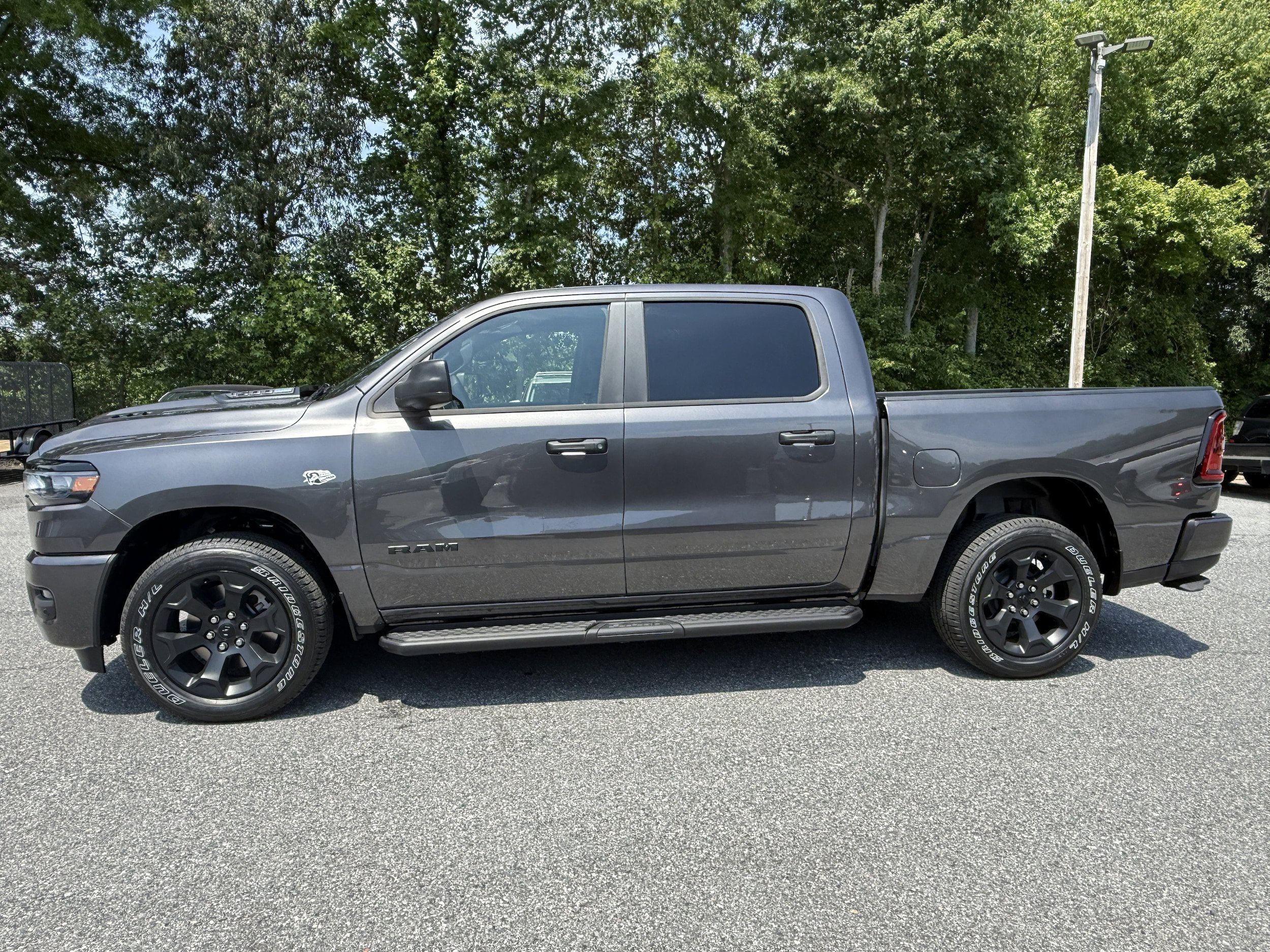 New 2026 RAM 1500 Express AWD/4WD image 4