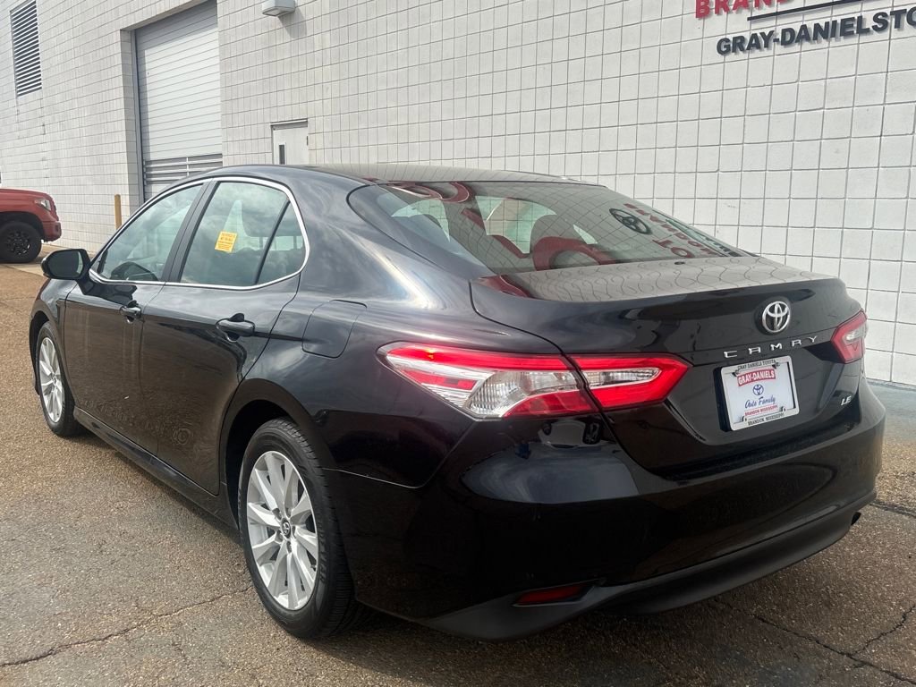 Used 2018 Toyota Camry LE w/ Convenience Package image 3