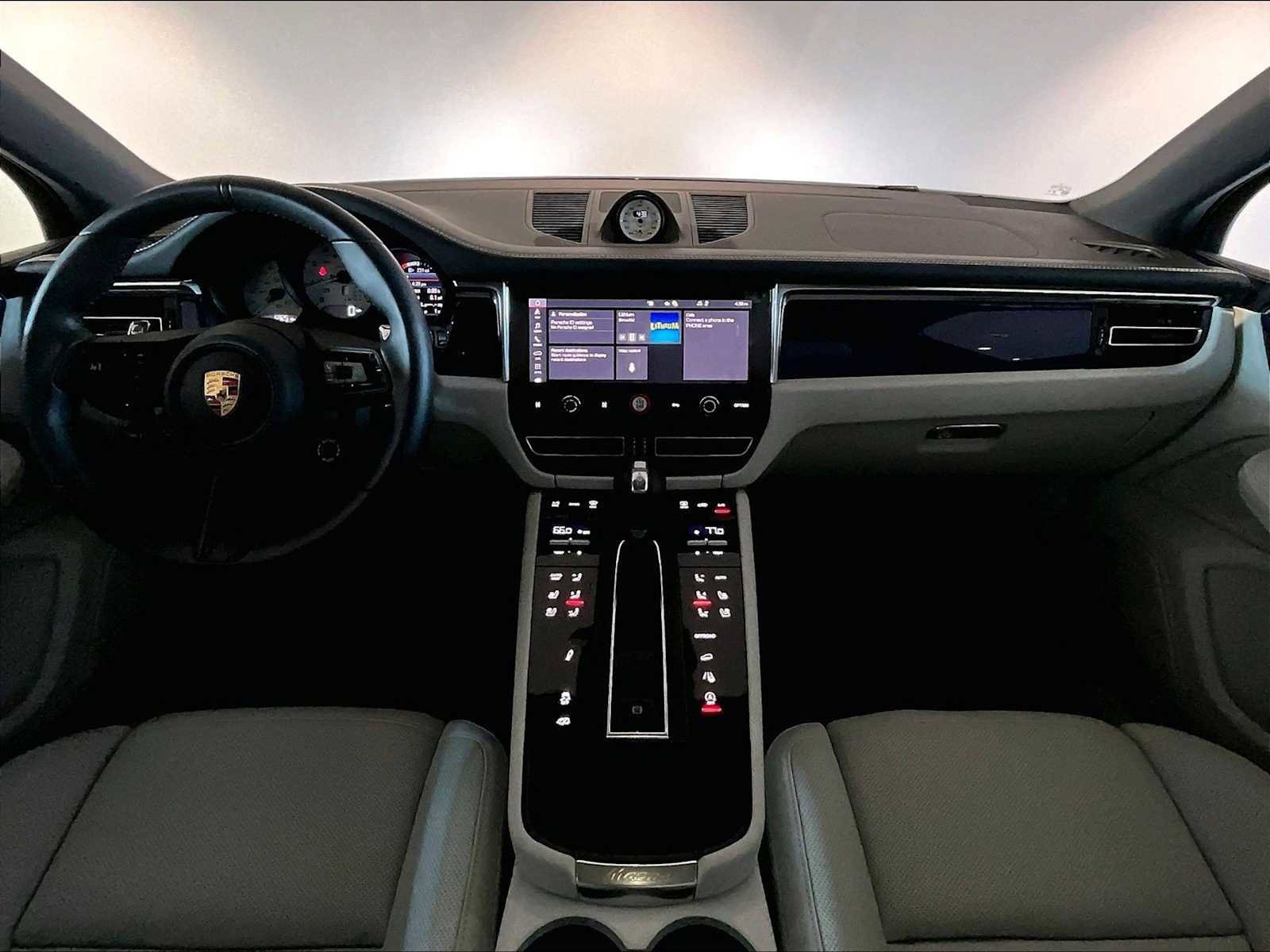 Used 2025 Porsche Macan Turbo image 17