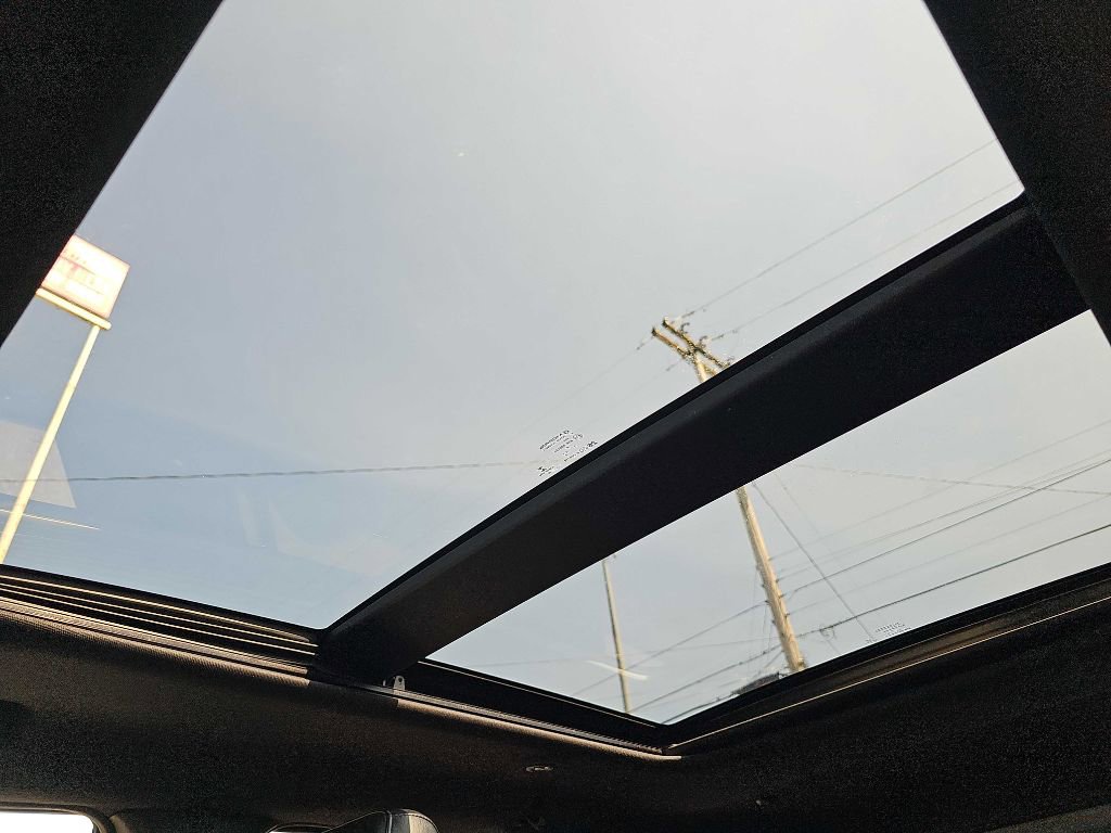 Used 2020 Jeep Grand Cherokee Limited w/ Luxury Group II image 35