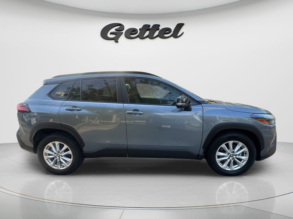 Certified 2026 Toyota Corolla Cross LE FWD image 4