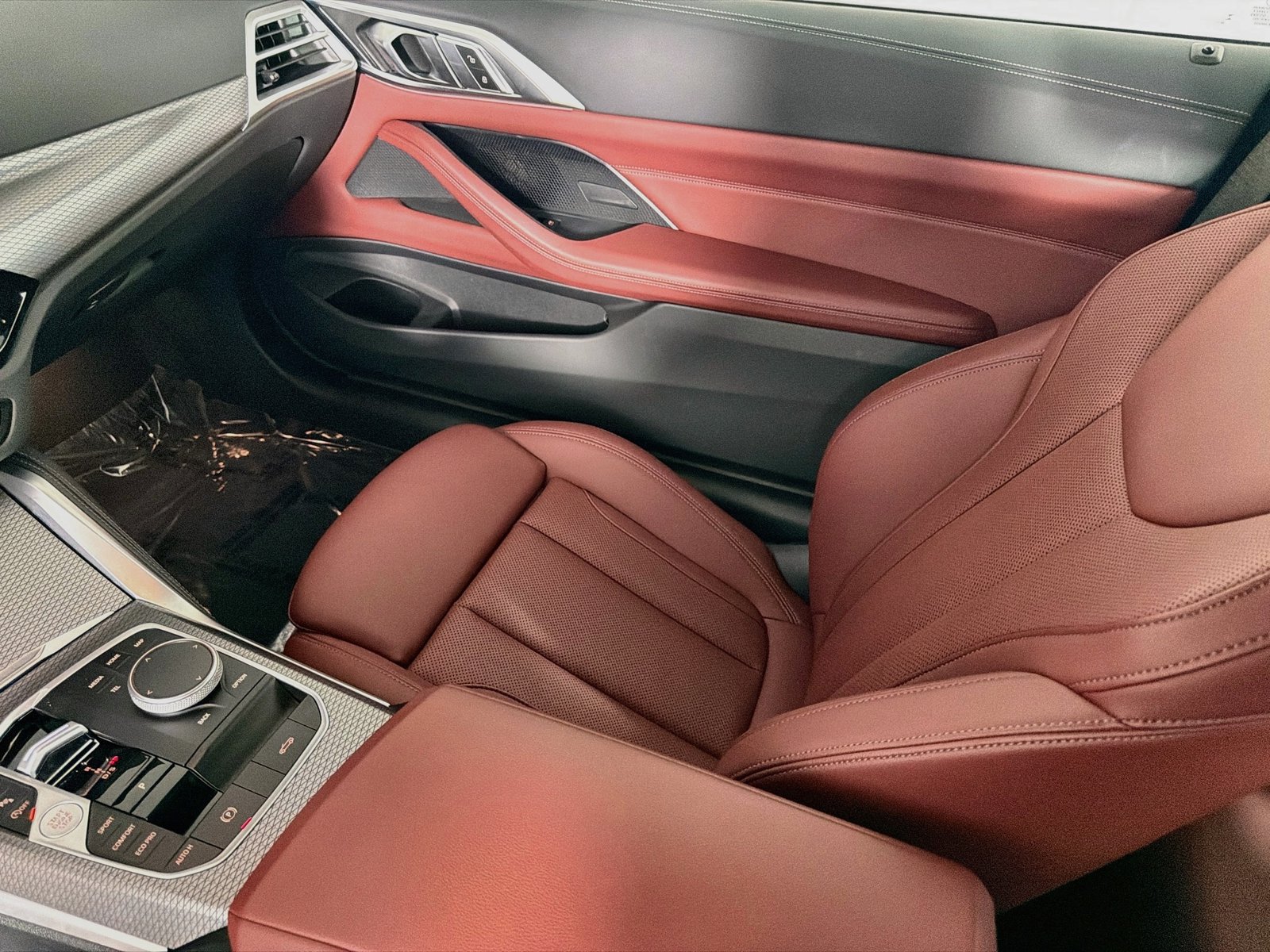 Certified 2025 BMW M440i Convertible w/ Shadowloine Package RWD image 23