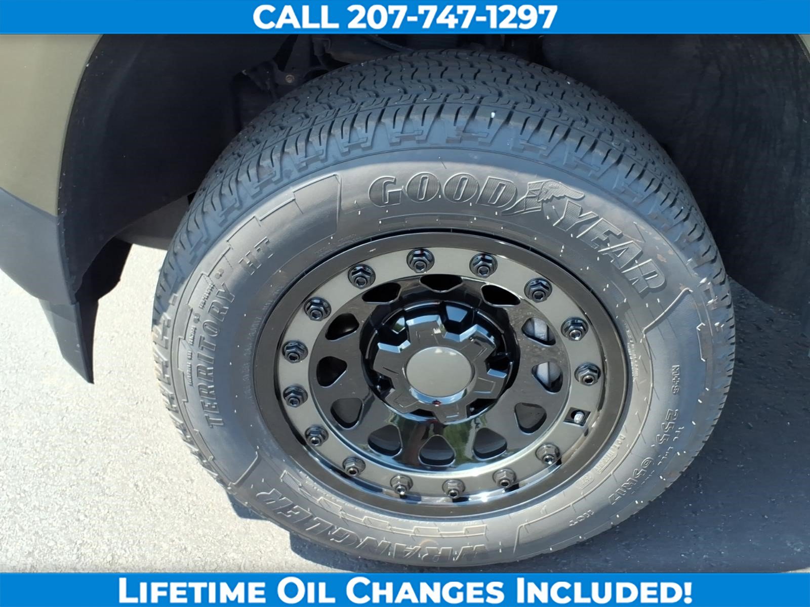 Used 2023 Chevrolet Colorado W/T AWD/4WD image 9