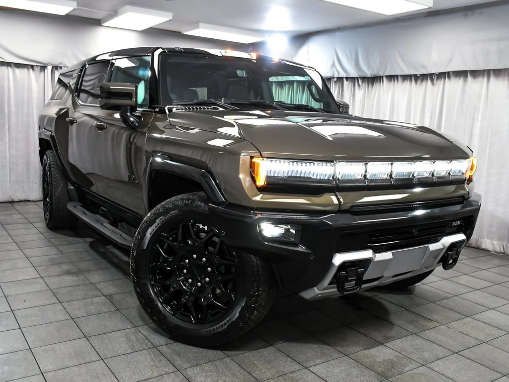 Used 2025 GMC Hummer EV 2X w/ LPO, Cargo Utility Package AWD/4WD image 3