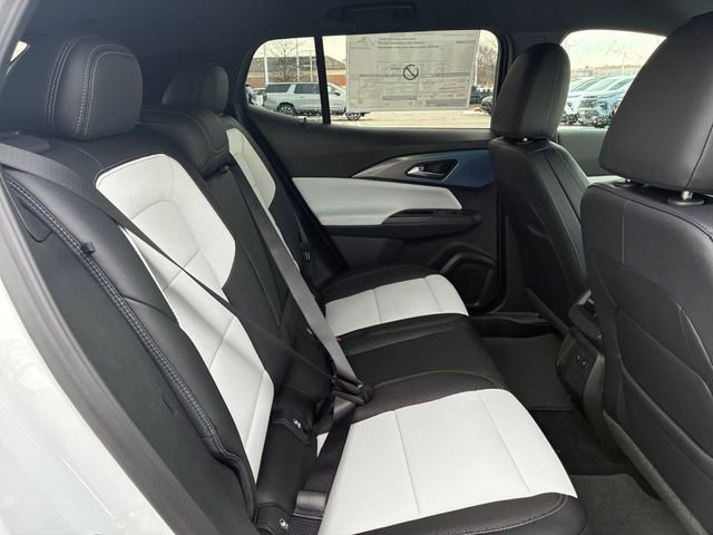 New 2026 Chevrolet Equinox EV LT image 15