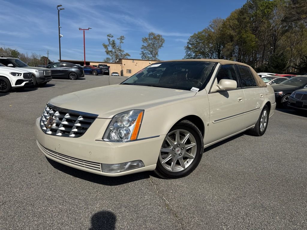 Used 2010 Cadillac DTS Luxury image 1