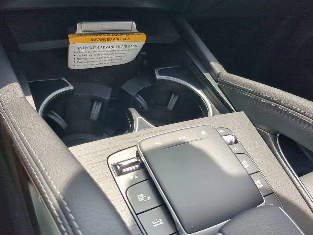 Used 2025 Mercedes-Benz GLE 450e 4MATIC image 9