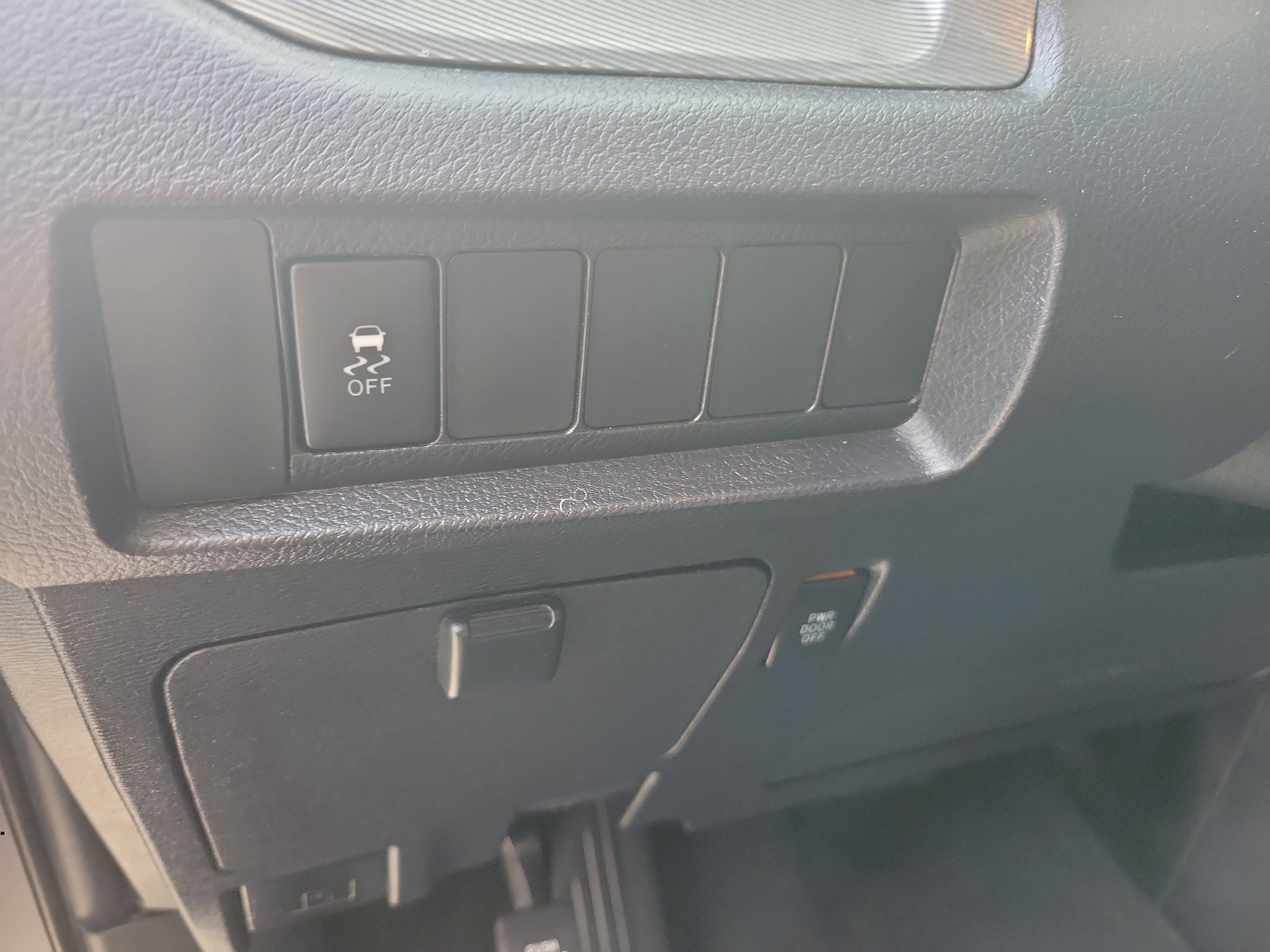 Used 2020 Toyota Sienna SE FWD image 26