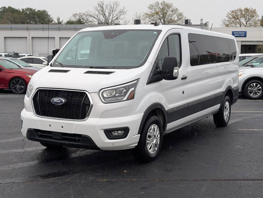 Used 2023 Ford Transit 350 XLT image 3