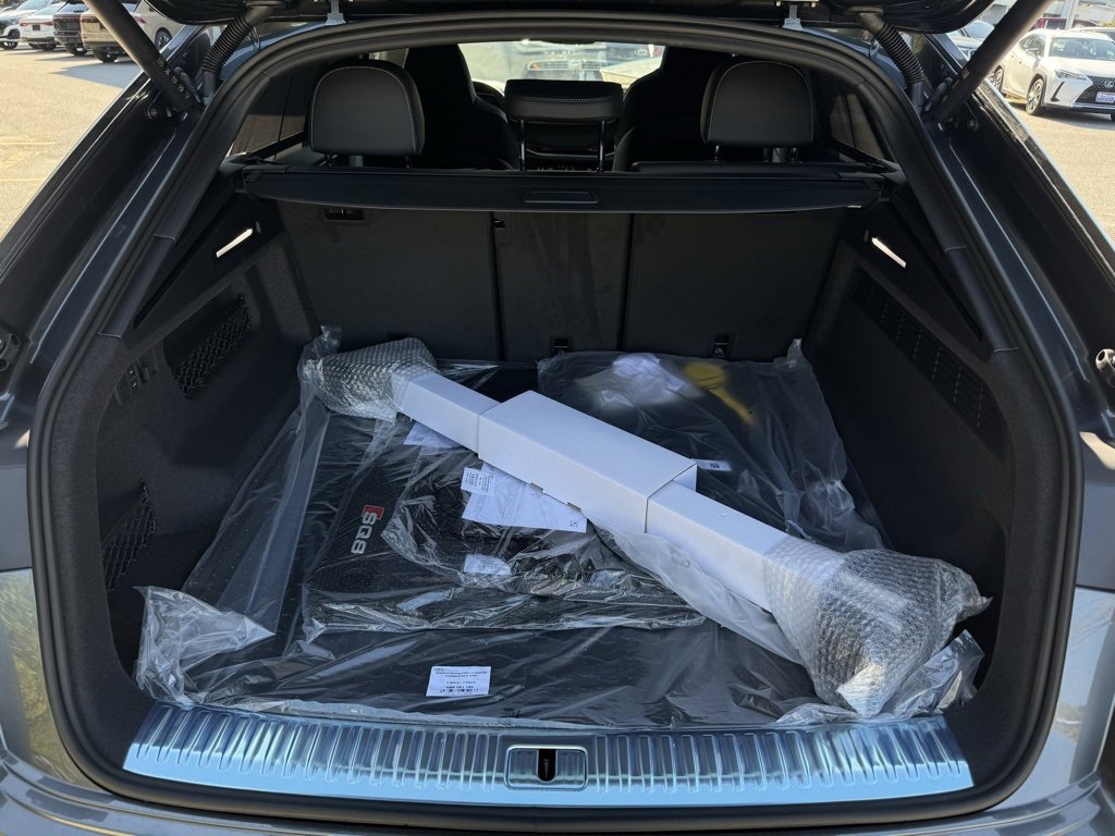 New 2026 Audi SQ8 Premium Plus image 11