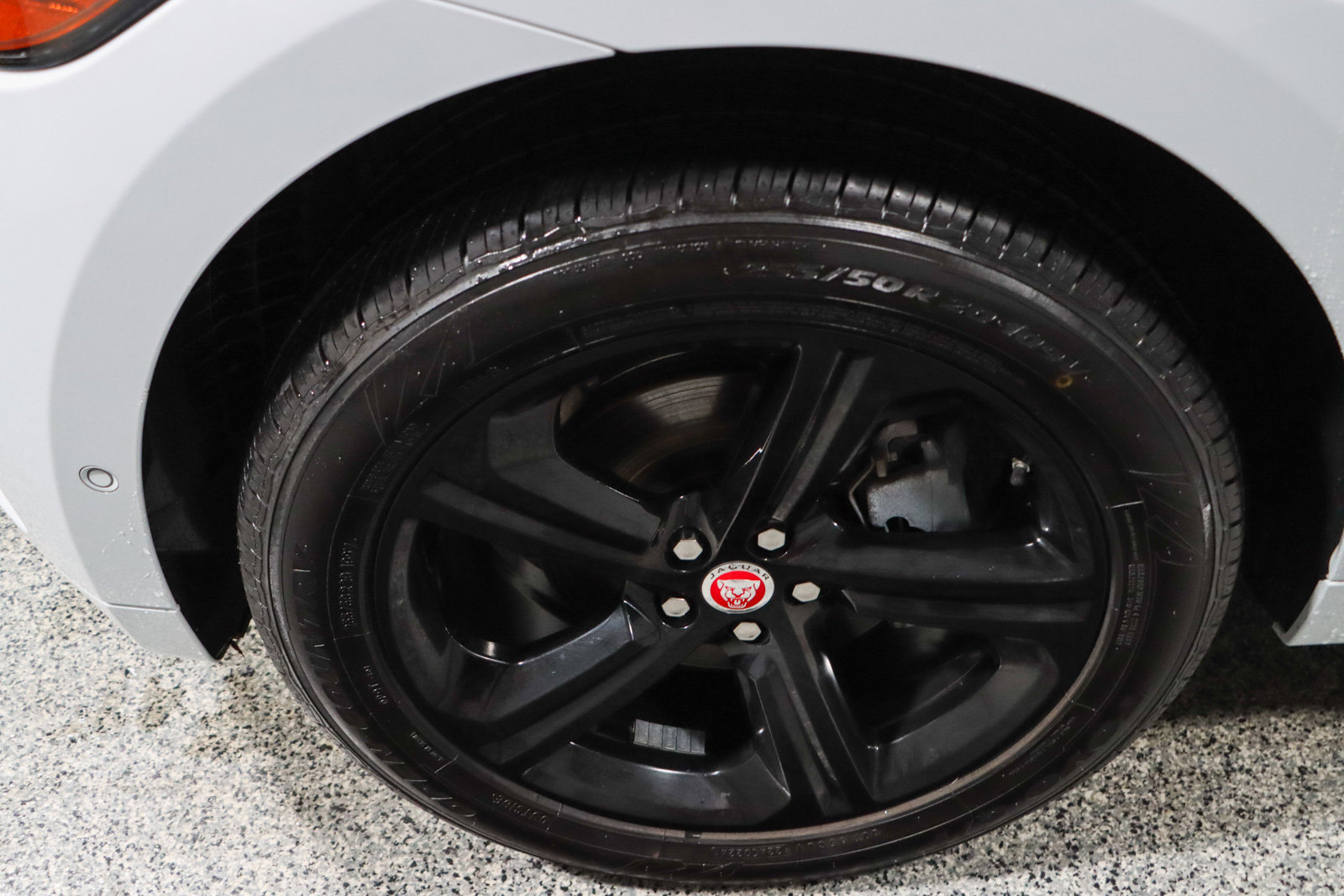 Used 2018 Jaguar F-PACE R-Sport AWD/4WD image 11