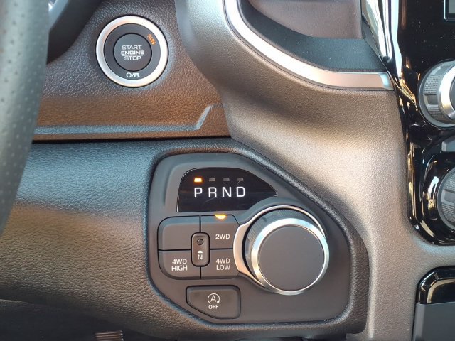 New 2026 RAM 1500 Express AWD/4WD image 16