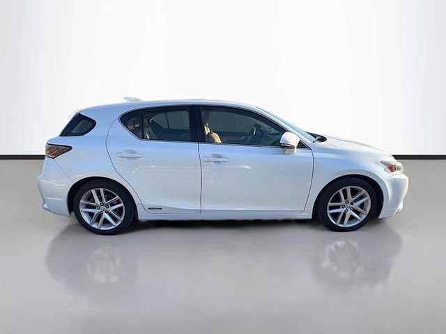 Used 2015 Lexus CT 200h w/ Navigation Package FWD image 8